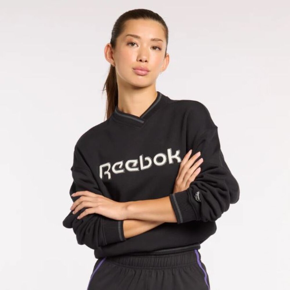 Reebok Women's Team Crew Logo Applique Pullover Sweatshirt Black Size Large NWT